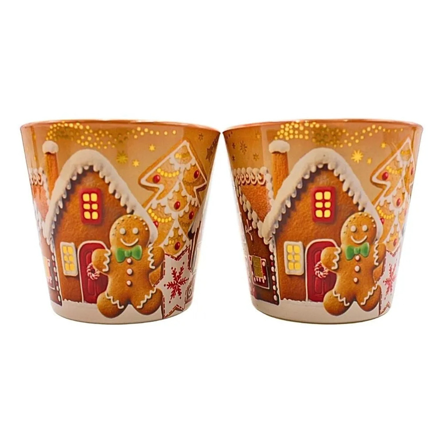 Dekohelden24 2er Set Aromakerzen Gingerbread Town mit Lebkuchen Aroma im Glas, B/T/H: 9 x 9 x 8 cm pro Kerze - Bild 2