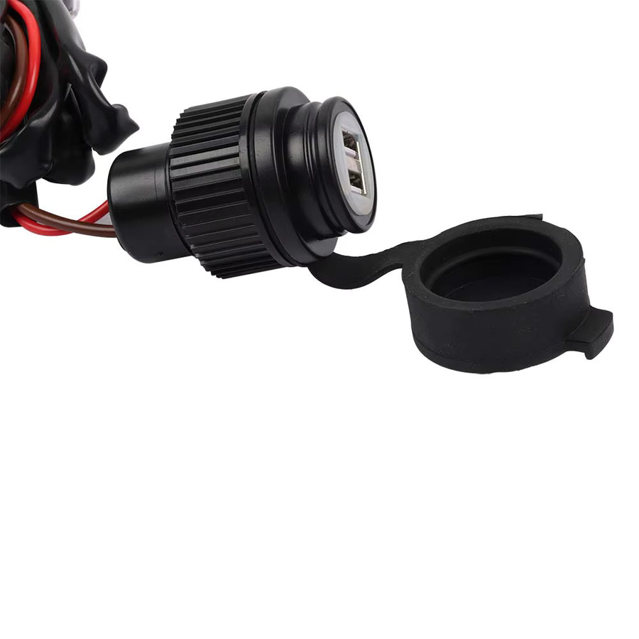 Dual USB Ladegerät für Honda Transalp XL750 (Modelle 2023-2024) mit USB-A und USB-C in Schwarz - Bild 5