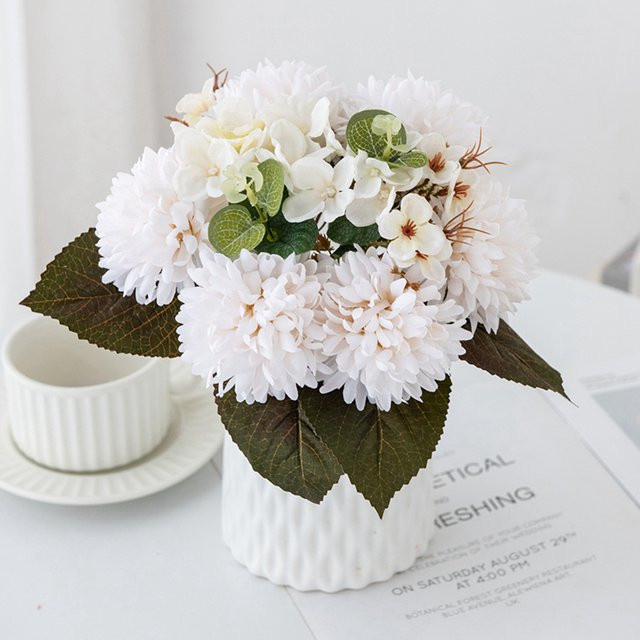 Künstliche Blumen Set aus Seide mit Chrysanthemen, Hortensien und Eukalyptusblättern in Pink und Weiß für Hochzeitsdekoration und Wohnraumgestaltung - Bild 1