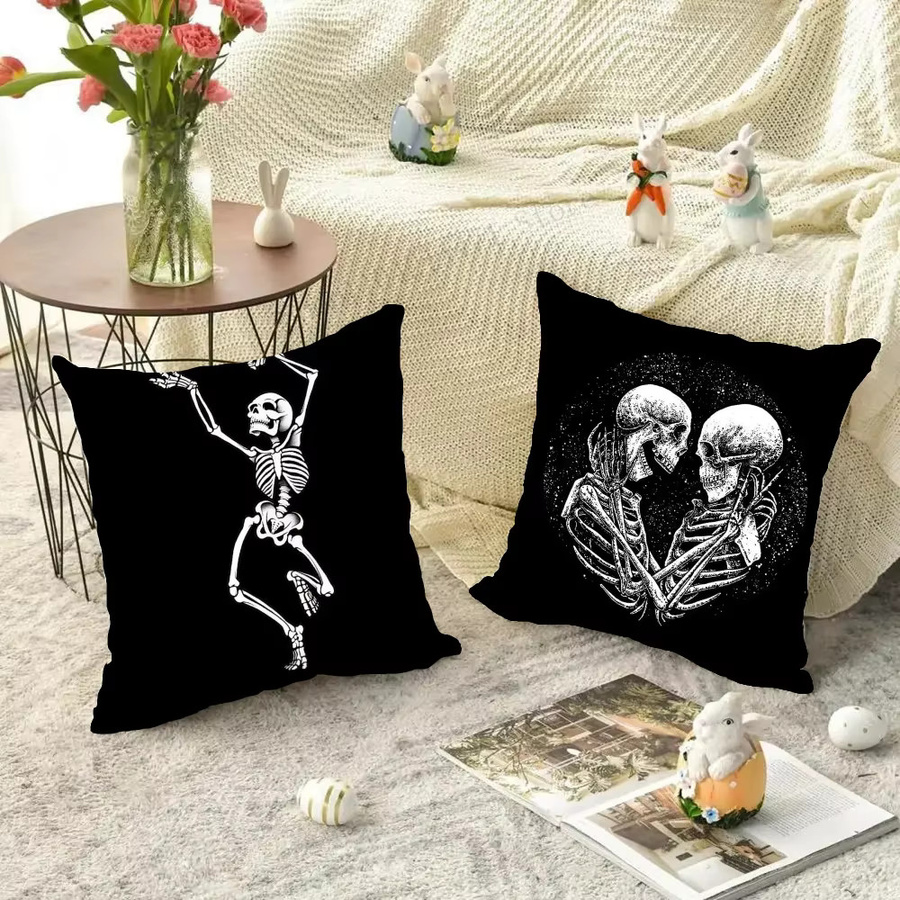 Dekoratives Kissen mit anatomischem Skelett-Motiv in Schwarz, quadratisch, 40 x 40 cm - Bild 4