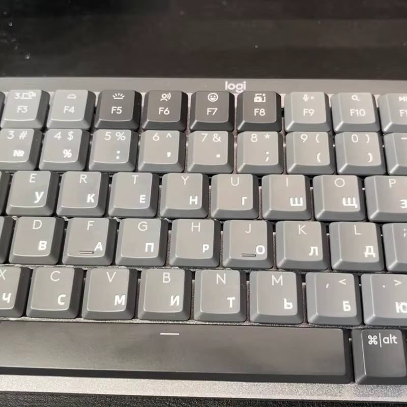 JiYiShe Tastaturaufkleber Russisch in Grün mit Pinzette für Desktop und Laptop, einseitig gravierte abziehbare Folien-Tastatursticker - Bild 3