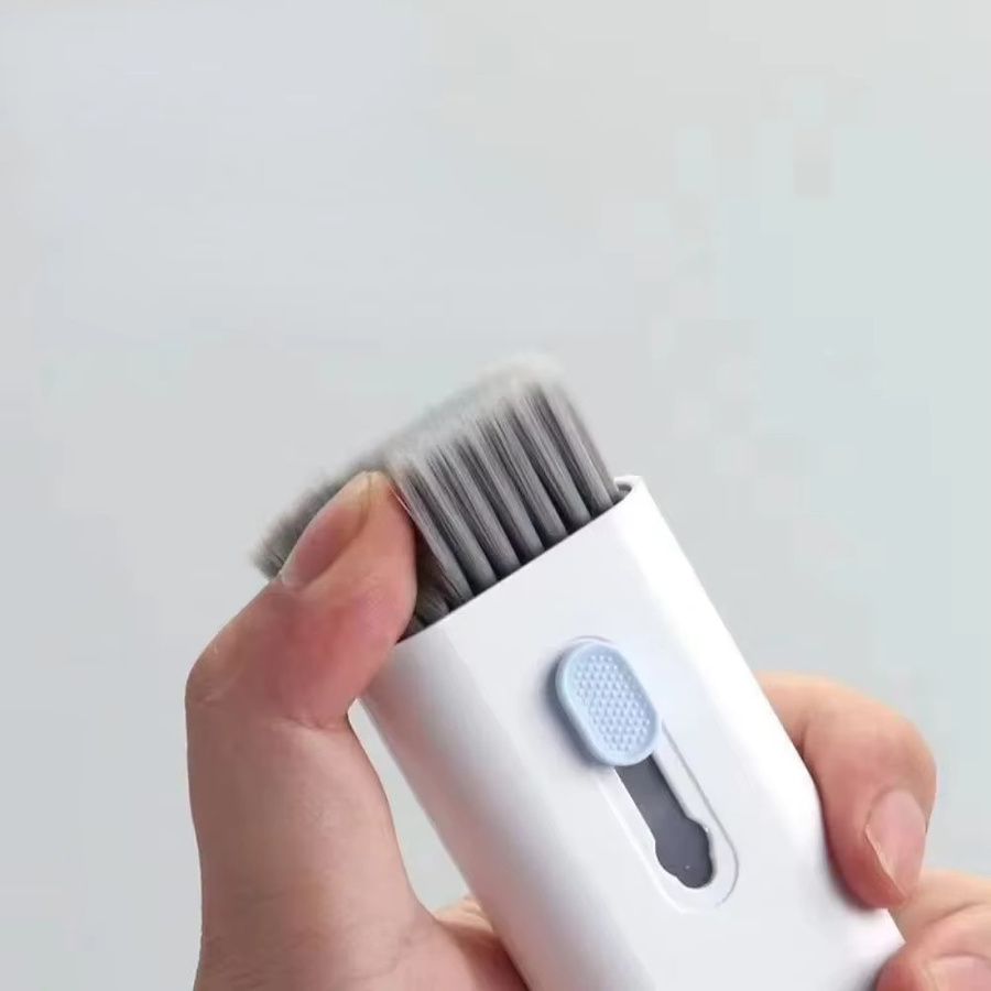 Typheoniks 7-in-1 Reinigungsstift für Ohrhörer, tragbares Reinigungsset für kabellose Kopfhörer in Blau - Bild 2
