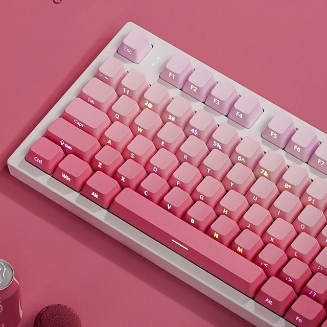 133 Double Shot Shine Through Tastenkappen in Erdbeerrosa mit Seitendruck, PBT Material im Cherry Profil für MX Switches und Gaming-Tastaturen - Bild 1