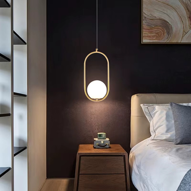 Ramalho Nordic Designer Pendelleuchte mit weißem Milchglas-Globus in Gold/Messing für Wohnzimmer und Esszimmer - Bild 3
