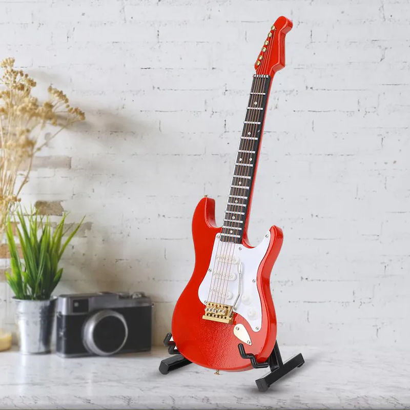 GoolRC Miniatur Rotes E-Gitarrenmodell als Musikinstrument Handwerk Ornament und Geschenk - Bild 3