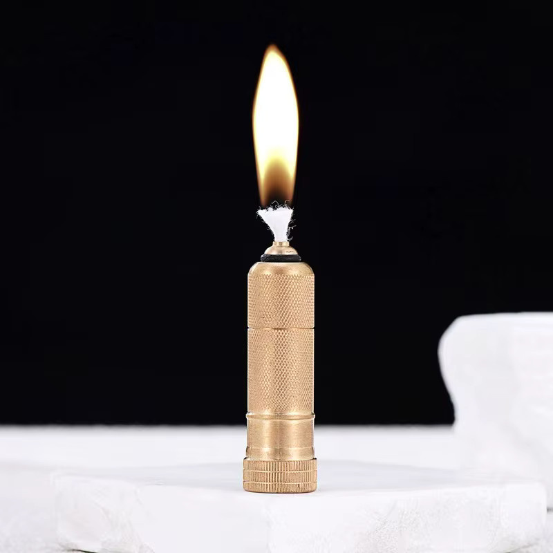 IMCO 6700 Feuerzeug-Set aus Edelstahl und Metall in Silber und Gold mit Retro-Schleifscheiben-Design in Geschenkbox - Bild 1
