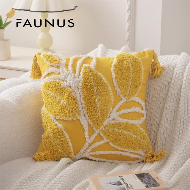 HASE FiFi Kissenbezug mit bestickter Blattstruktur in Gelb, Boho Dekorative Wurfkissenhülle für Sofa und Bett, B/B: 45 x 45 cm - Bild 1