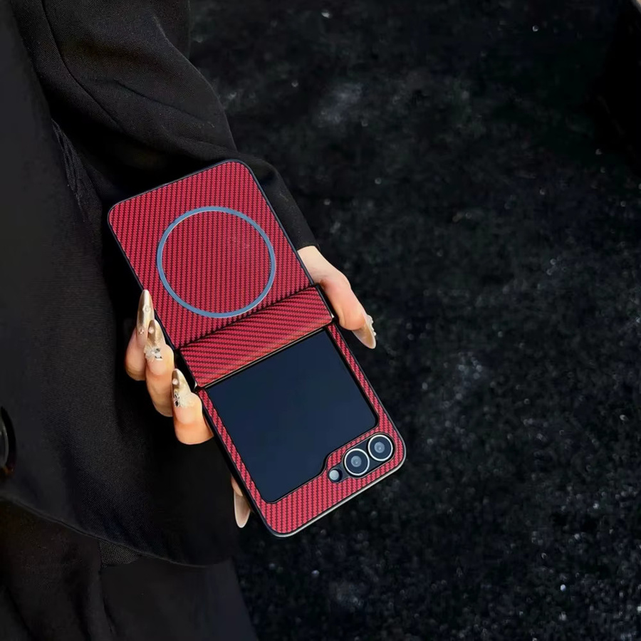 Magnetische Business-Handyhülle aus Kohlefaser für Samsung Z Flip 7, 6 und 5 in Schwarz mit Scharnier-Schutz und kabellosem Laden - Bild 3