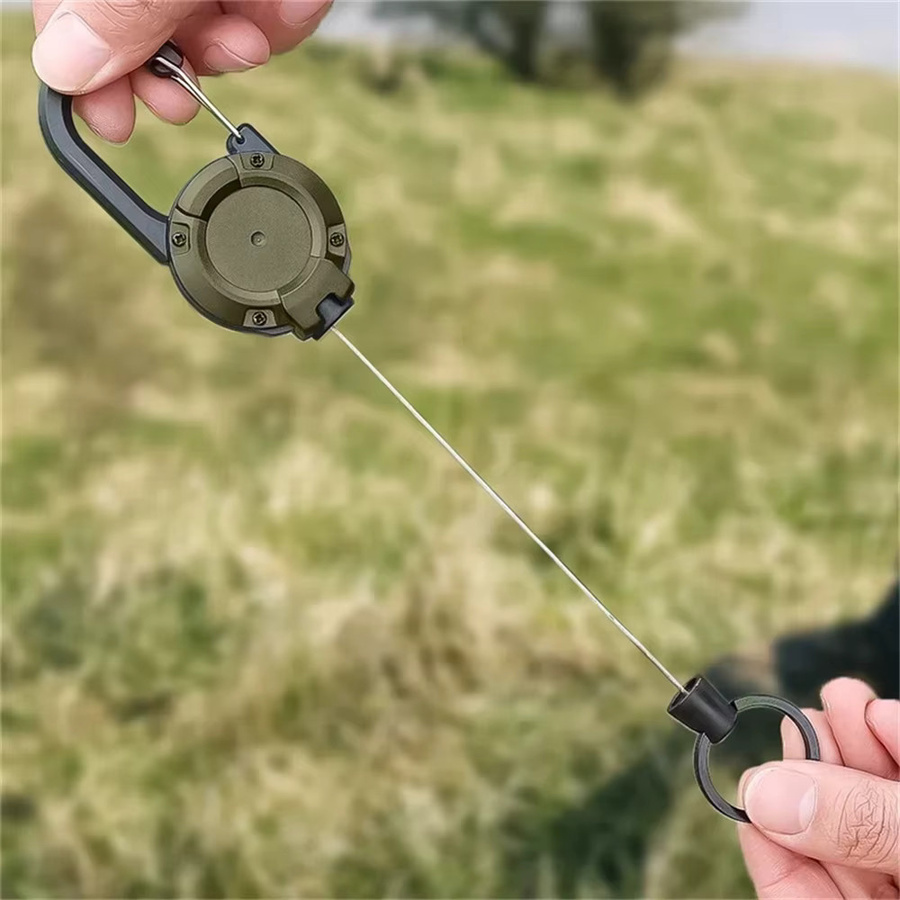 Robuster einziehbarer Schlüsselanhänger mit Stahldraht und Abzeichenrollen-Clip in Weiß - Bild 5