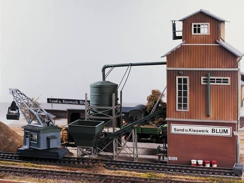 Piko H0 Modellbau Sandwerk mit Silo und Förderband aus Kunststoff 61125 - Bild 1