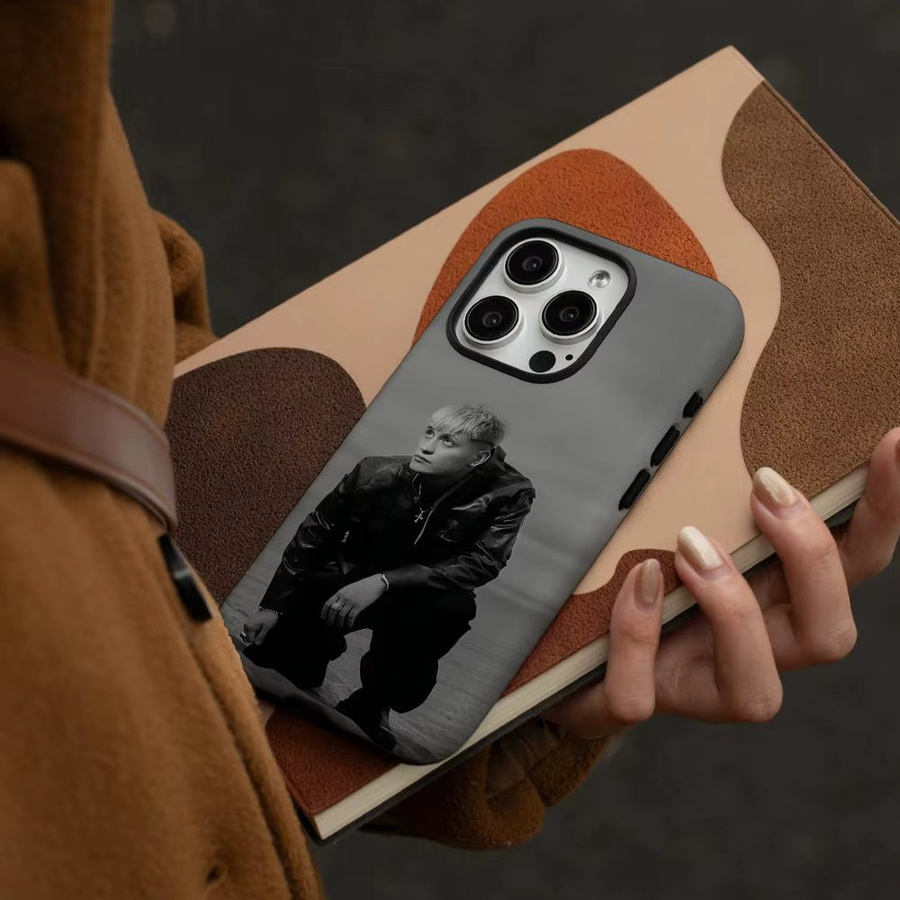 K-Kidd Voodoo Satirologia22 Handyhülle für iPhone 17 16 15 14 13 12 Pro Max Plus in Weiß und Grau mit glänzender HD-Doppelschicht-Flüssighartschale - Bild 2