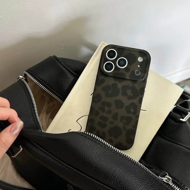 Modische Silikon-Schutzhülle mit Leopardenmuster für Apple iPhone in Braun und Multicolour - Bild 1