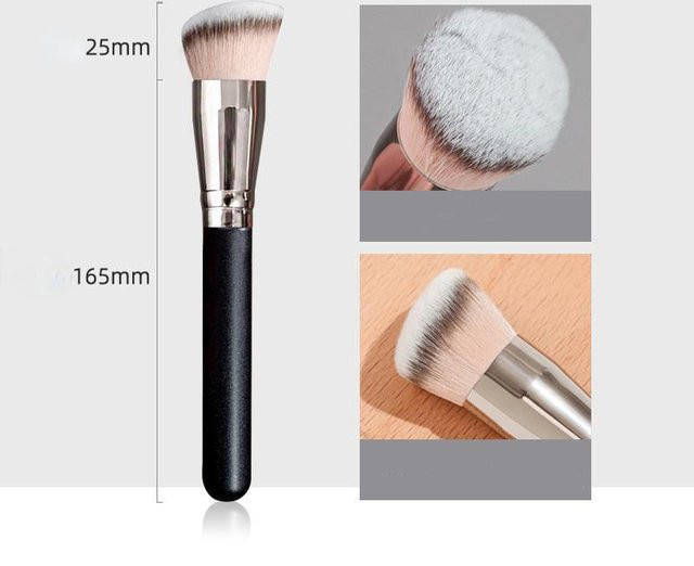 Beauty Every Day Foundation Brush, abgewinkelt, für Creme - Bild 1