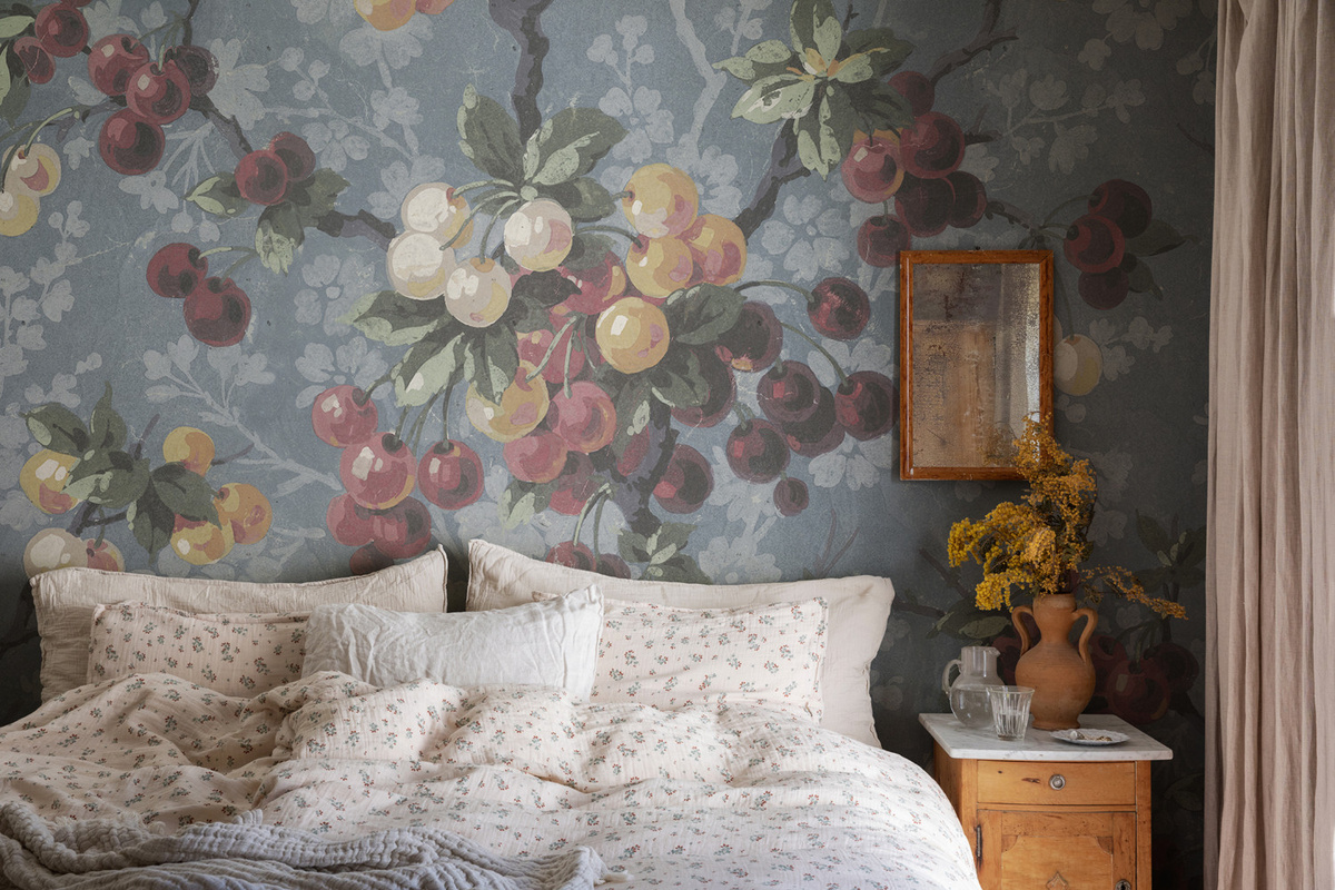Sandberg Mural Franka Wandgestaltung in Sky Blue mit floralem Naturmotiv im skandinavischen Stil - Bild 2