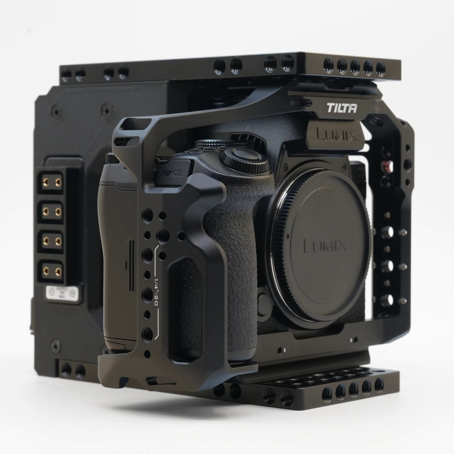 FusionRig Cineback Kamerakäfig-Erweiterungsmodul für Panasonic LUMIX S5M2 und S5M2X, kompatibel mit Tilta TAT50 und SmallRig 4023, Schwarz - Bild 2