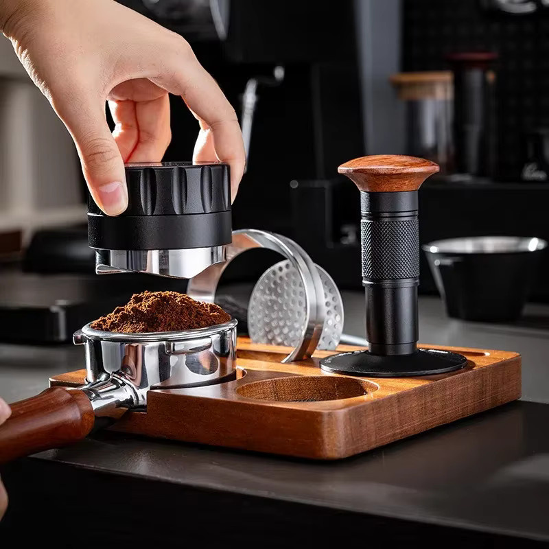 EDLEXKAFFEE Espresso Stampfermatte aus Walnussholz in Braun für professionelles Barista-Zubehör - Bild 2