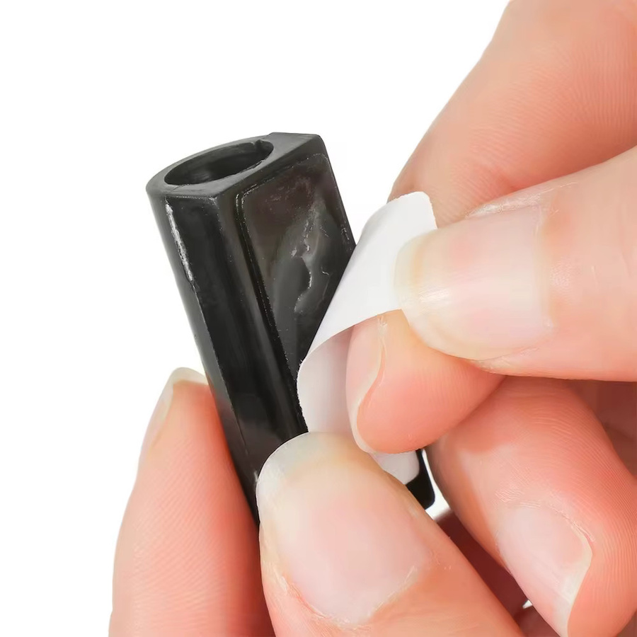 Kabel Organizer Clips aus Kunststoff mit Selbstkleber zur Kabelmanagement-Fixierung in Weiß - Bild 4