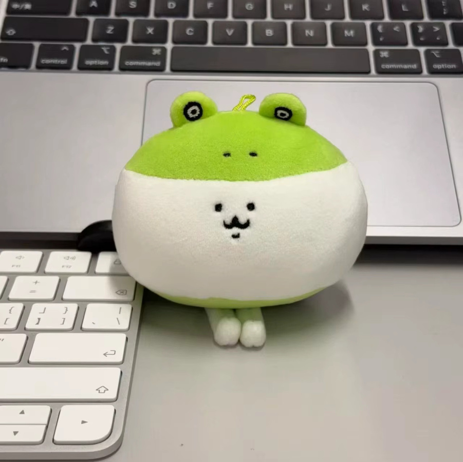 Bandai Bären-Frosch Plüsch-Schlüsselanhänger, Grün - Bild 2