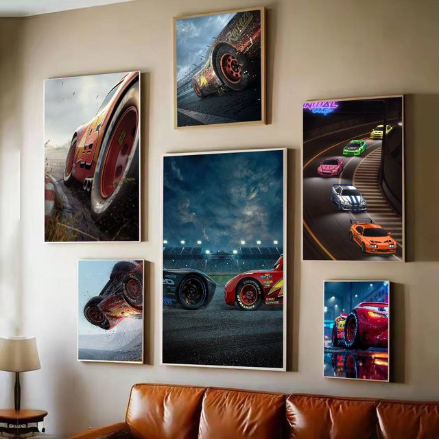Cars 3 Lightning McQueen Poster als selbstklebender wasserfester Papieraufkleber für deine Wanddekoration in Mehrfarbig - Bild 1