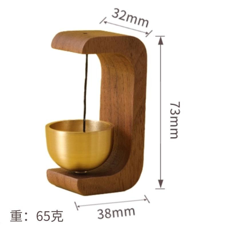 Minimalistische Holztürklingel mit Kupferglocke von Household supplies MH aus Buche und Schwarznuss - Bild 2