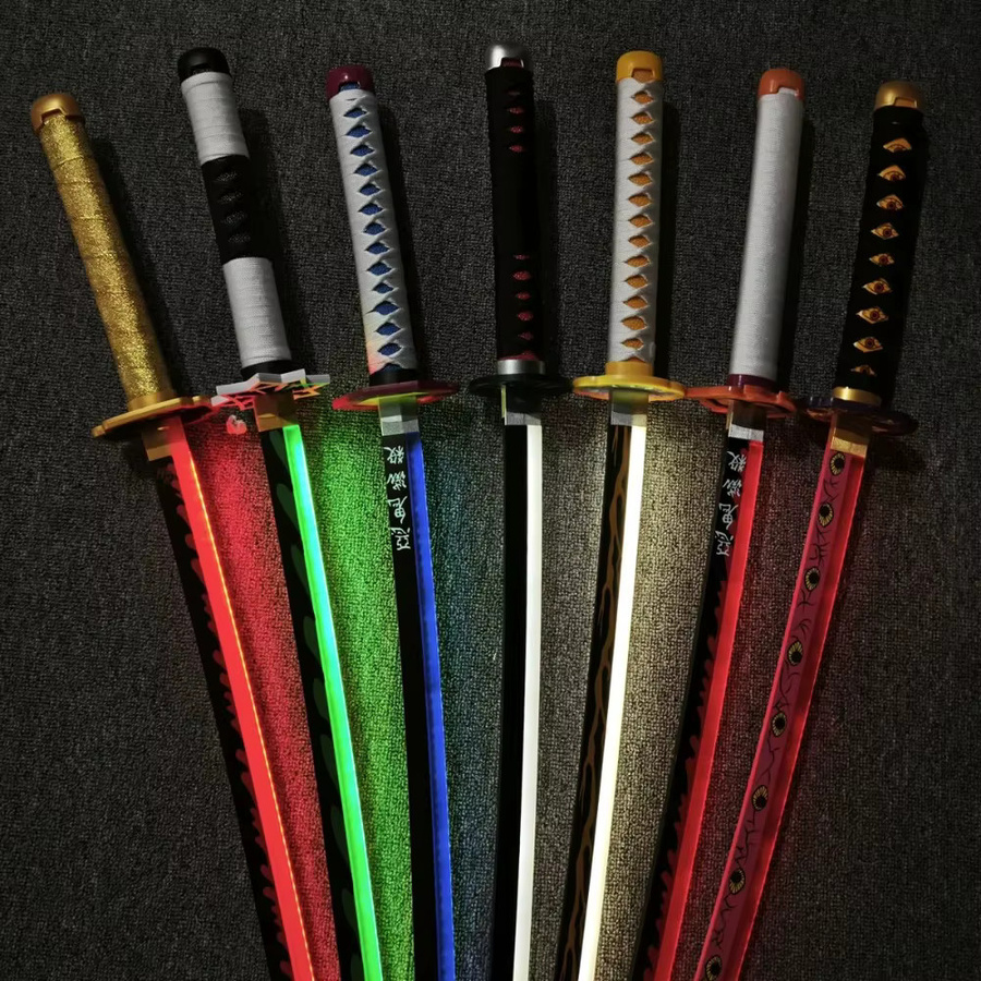 Bandai Demon Slayer Katana, Holz, LED Lichtschwert, Grün - Bild 2