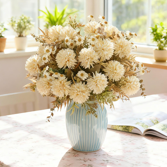 HUALIANQI Künstliche Chrysantheme in Blau und Weiß zur Dekoration für Hochzeit, Garten und Zuhause - Bild 1