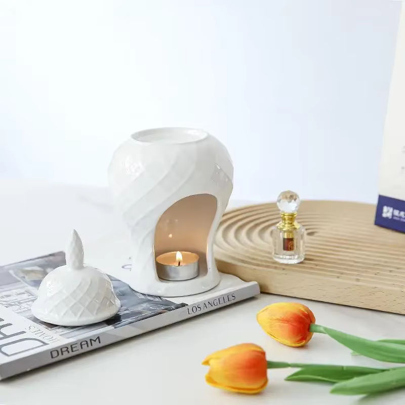 Minimalistische Keramik-Aromatherapie-Lampe in Weiß für Teelicht und Weihrauch zur Dekoration - Bild 2