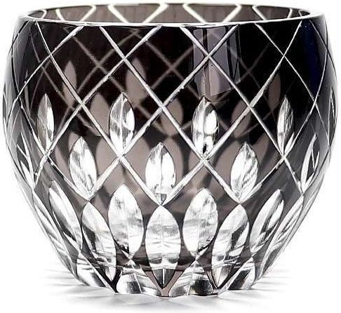 Yiran Furniture Edo Kiriko Kristall Sake Glas mit Handgravur Kaleidoskop-Design, Schwarz, 60 ml - Bild 1