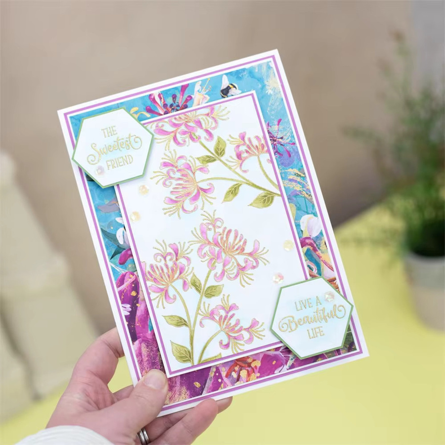 Metall-Stanzform Bienenstock und Honigrahmen mit duftender Blumenranke für DIY Scrapbooking und Papierkarten-Herstellung, transparent - Bild 2