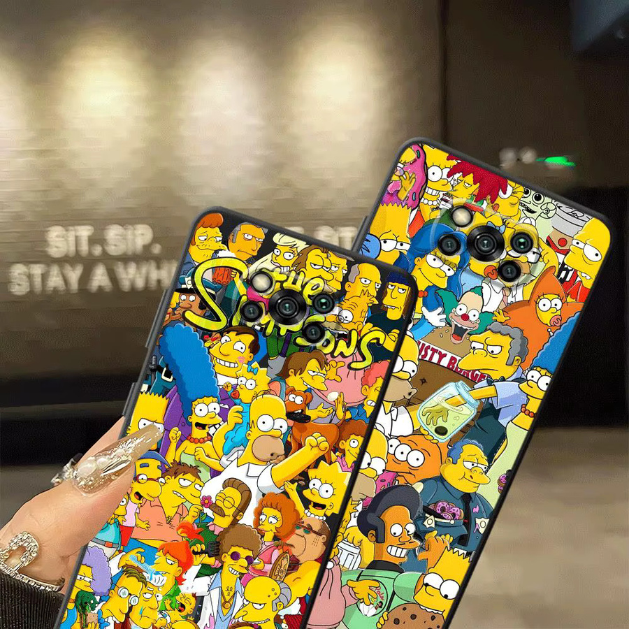 Schwarze Handyhülle mit The Simpsons Cartoon Motiv für Xiaomi Poco Modelle - Bild 2