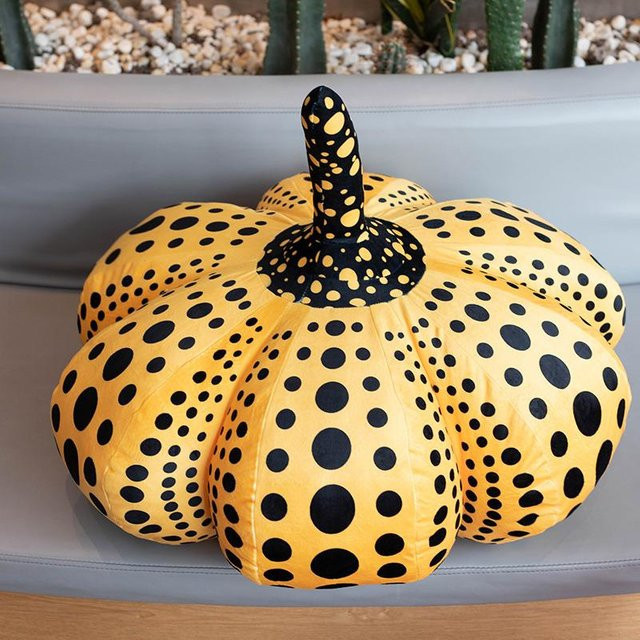 Yiran toy Yayoi Kusama Das Gleiche Kürbis Kissen, Plüschtier, 20cm - Bild 1