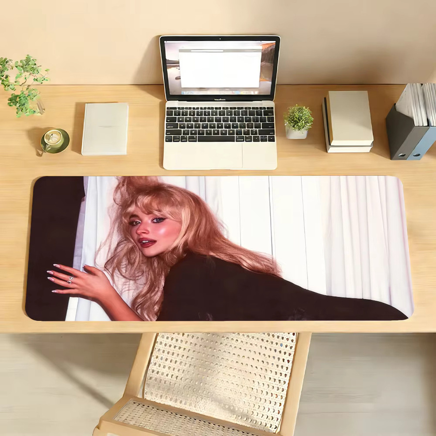 Singer S-Sabrina C-Carpenter Mauspad in Multicolour, rutschfeste Gamer-Schreibtischunterlage für Laptop und Büro - Bild 3