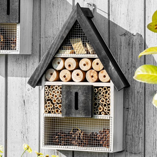 Insektenhotel in Weiß/Schwarz, B/T/H: 29,7 x 9 x 42 cm - Bild 1