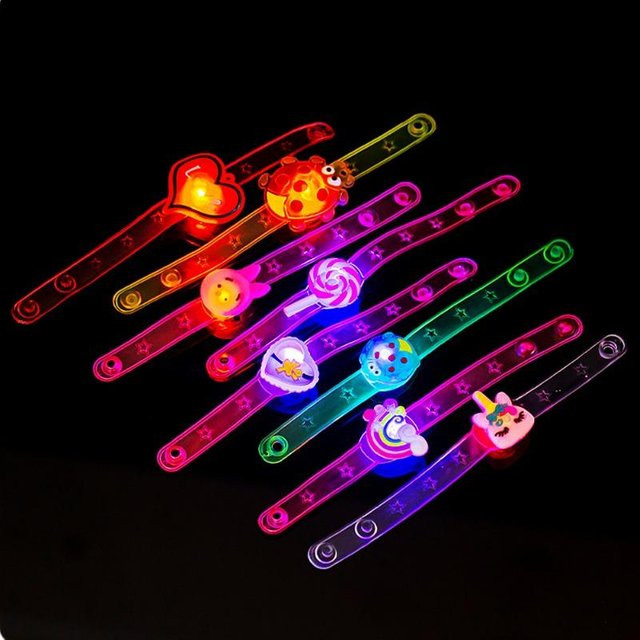 Xiao--Xiao LED Cartoon Leuchten Uhr Spielzeug, 6-teiliges Set - Bild 1