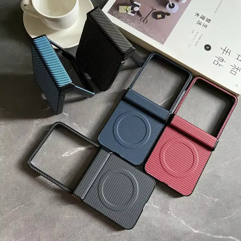 Magnetische Handyhülle für Motorola Razr 60 und Razr 50 mit kabellosem Ladescharnier, Ultra Carbonfaser-Lederstruktur, staubdicht, Farbe: Blau - Bild 2