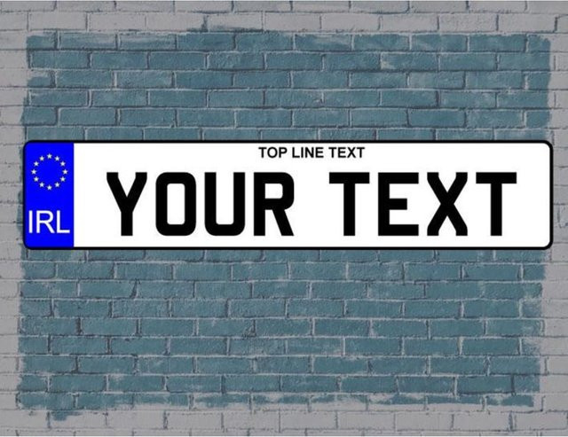 Personalisiertes irisches Registrierungsschild aus Aluminium mit Text von Hello Young in Blau und Weiß - Bild 1