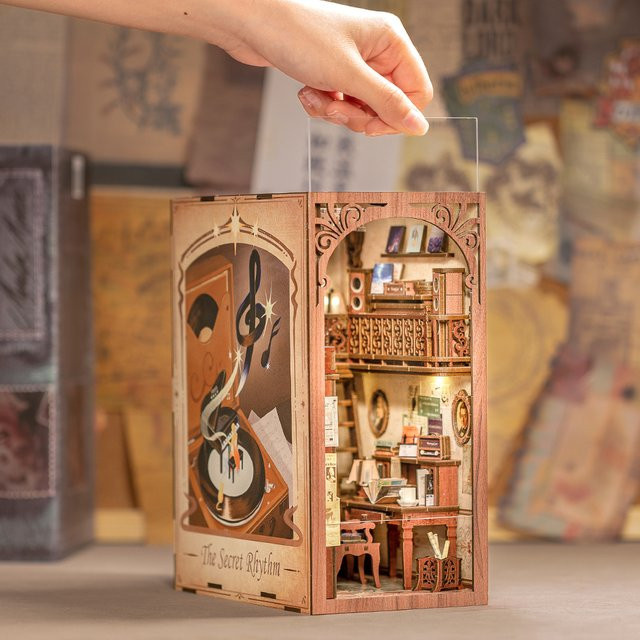 CUTEBEE Geheimer Rhythmus DIY Book Nook Kit Miniatur-Puppenhaus mit Touch-Licht - Bild 1
