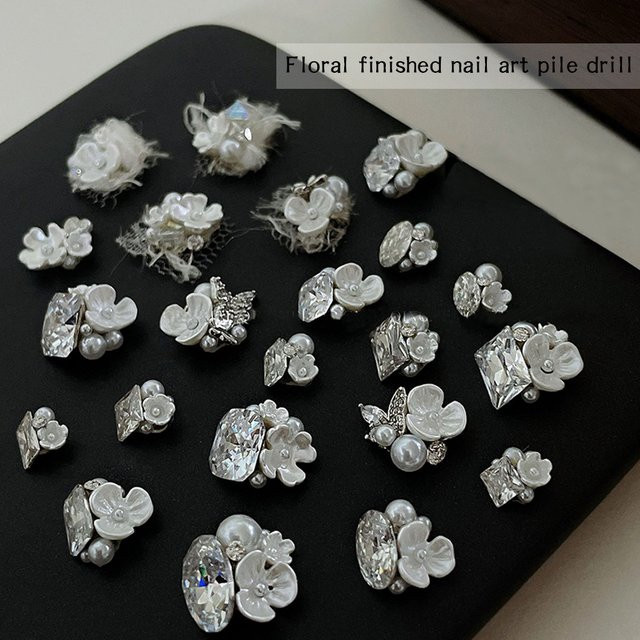 kaniu Nagel Schmuck 3D Kristall Strass Blumen mit Perlen, Glänzend - Bild 1