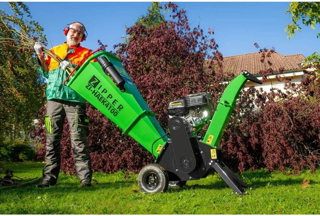 Zipper Benzin-Messerhäcksler ZI-HAEK4100 mit 4,1 kW 4-Takt-Motor für Aststärken bis 100 mm in Grün - Bild 1