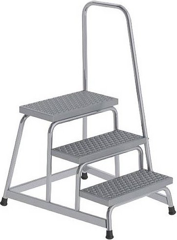 MUNK Günzburger Steigtechnik A-Arbeitspodest R13 starr aus Aluminium in Silber mit Handlauf und 3 Stufen, maximale Arbeitshöhe: 2,6 m - Bild 1