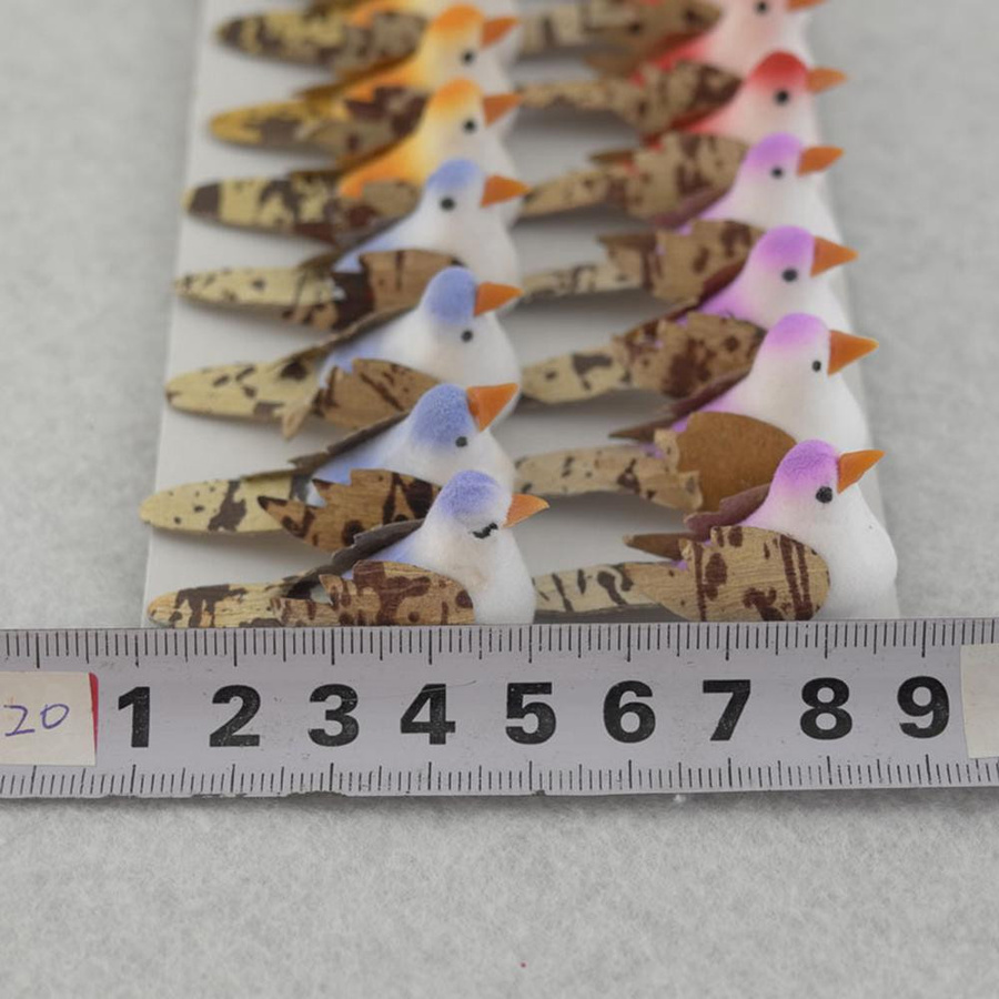 24 Stück Mini Künstliche Vögel aus Schaumstoff in Mehrfarbig für DIY Basteln und Dekoration - Bild 1