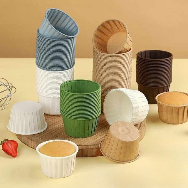 50 Stück Ölbeständige Muffin-Papierförmchen aus Papier in Schwarz für Kuchen und Gebäck, hitzebeständig - Bild 1