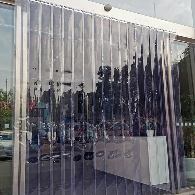 AWECOZEZQ Winddichter PVC-Türvorhang in Transparent zur Wärmeisolierung für Innen- und Außenbereich - Bild 1