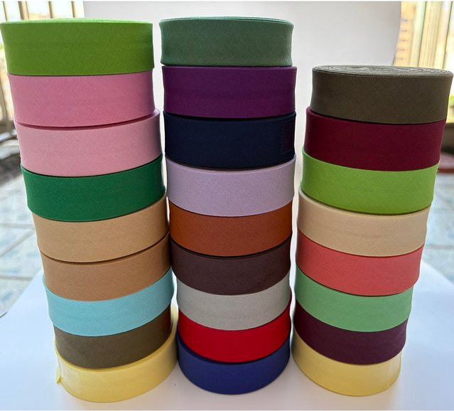 Weißes Schrägband aus 100% Baumwolle für DIY-Nähzubehör, 20 mm Breite - Bild 1