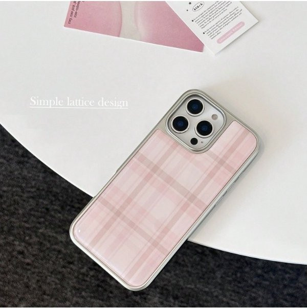 INS Retro Handyhülle aus TPU mit Plaid-Muster und silbernem Rand für iPhone XR bis iPhone 17 Pro Max in Rosa - Bild 1