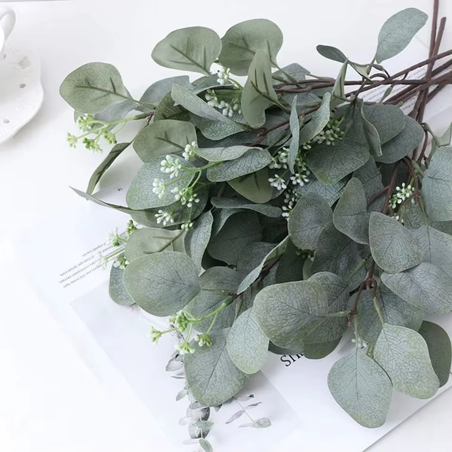 Künstlicher Eukalyptus Zweig von XIAOYINMO in Grün für Dekoration und Hochzeiten - Bild 3