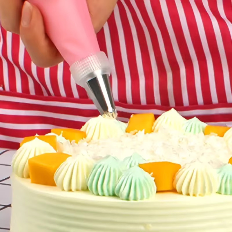 XMSJ 55-teiliges Kuchen-Spritztüllen-Set aus Edelstahl in Silber mit 48 Standard-Spitzen und 7 koreanischen Blumenspitzen für professionelle Buttercreme-Dekorationen - Bild 3