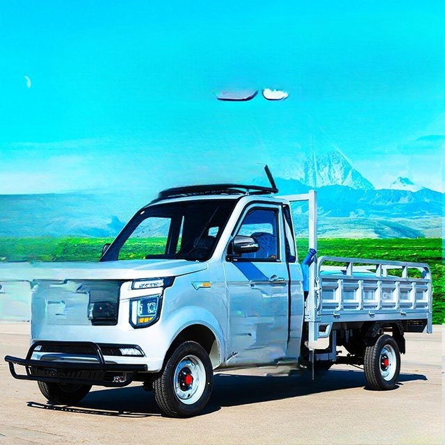 Elektrischer Lastenwagen in Weiß mit Solarpanel-Option für den Gütertransport - Bild 1