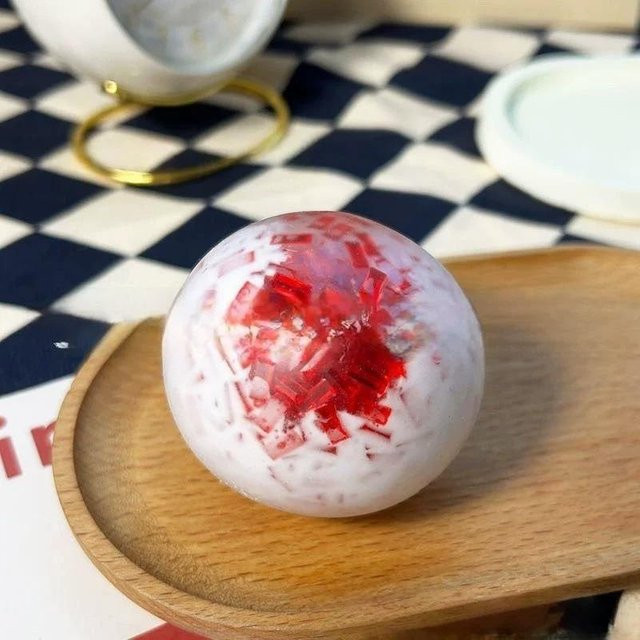 Zerkleinertes Eis Minze Knusprig Squishy Ball, Fidget Spielzeug, rot - Bild 1