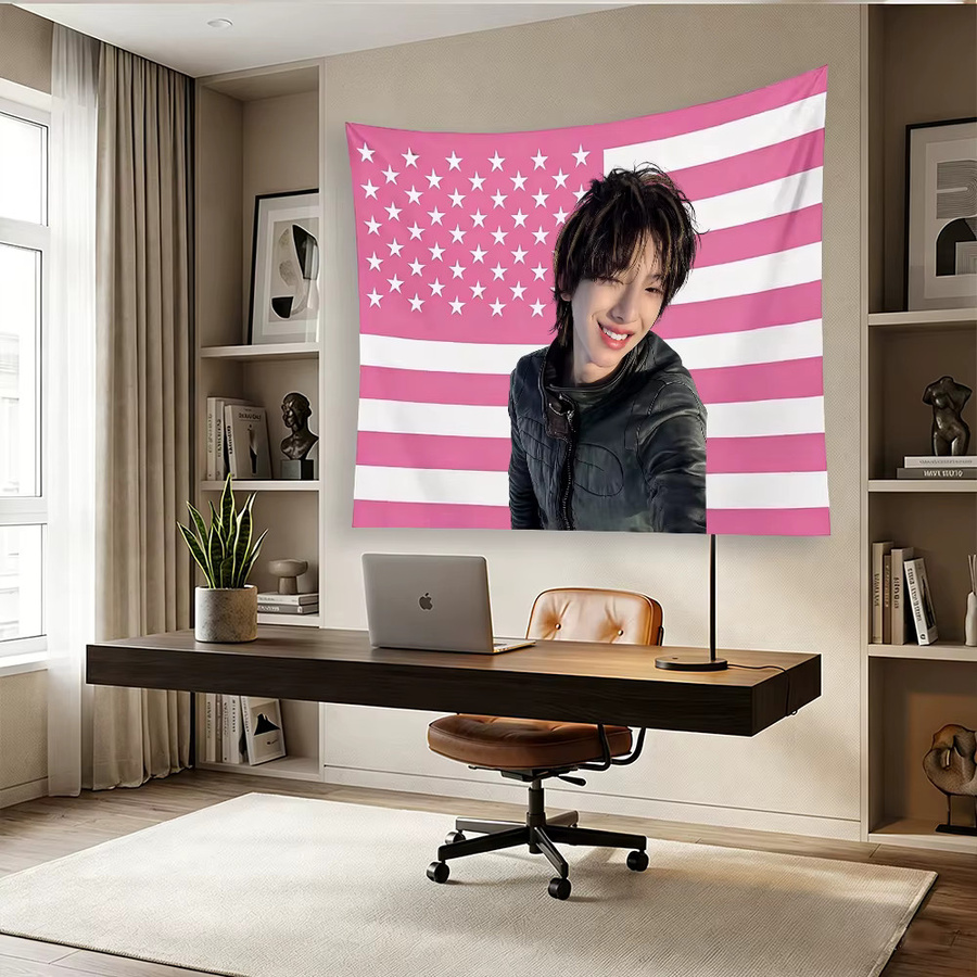 CORTIS JUHOON Idol-Wandteppich in Rosa mit amerikanischer Flagge und Sternen, rechteckiger Wandbehang für dein Schlafzimmer oder deinen Schlafsaal, Breite: 60 cm, Höhe: 40 cm - Bild 4
